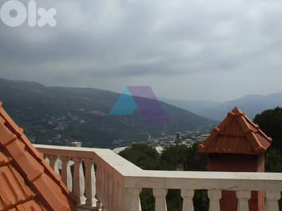 1061 m2 Villa+Pool &Garden+Mountain view 4 Sale in Aley - فيلا عاليه