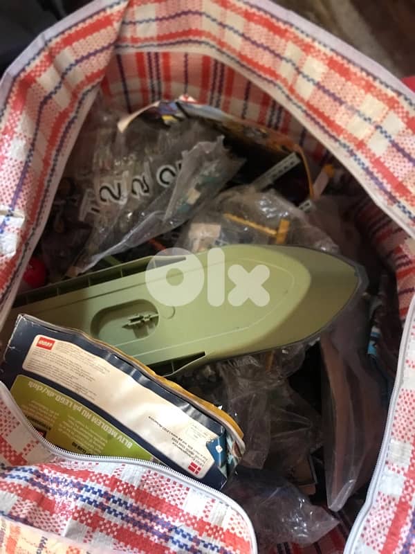 lego a verrry big bag include  a lot of catalogue 1