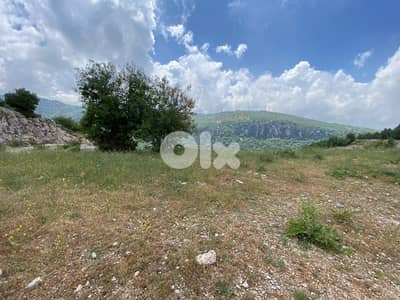 HOT DEAL, 745m2 land 4 sale in Faytroun أرض للبيع في فيطرون