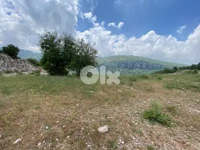 HOT DEAL, 745m2 land 4 sale in Faytroun أرض للبيع في فيطرون