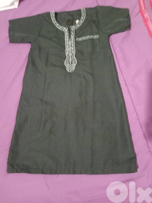 عبايه اطفال الوحدي 5$ 1