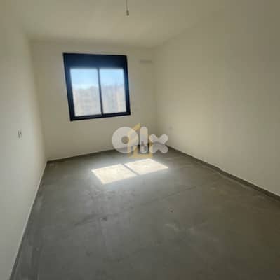 Apartment for sale in Ain El Remmaneh NY111شقة للبيع في عين الرمانة