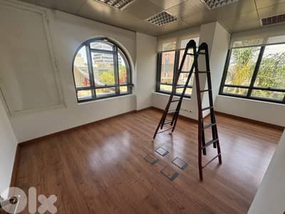 GMC218RAJ - Office for rent in Dekweneh - مكتب للإيجار في الدكوانة