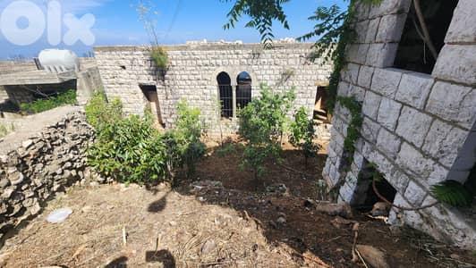 Land with Traditional Stone House For Sale in Aley أرض مع بيت حجري