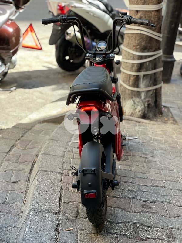 Electric  Honda Dax 400 Watts Lithium Battery 3