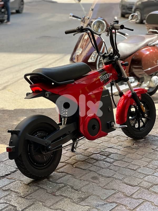 Electric  Honda Dax 400 Watts Lithium Battery 4