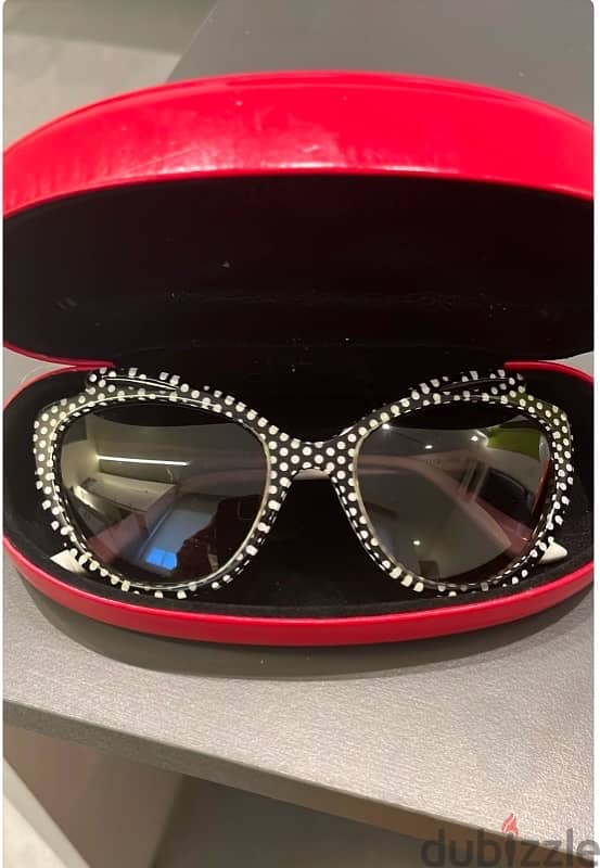moschino 1
