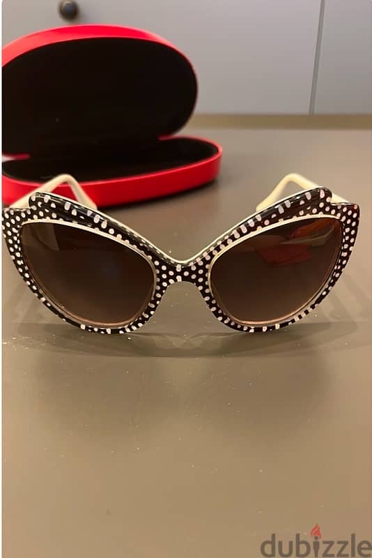 moschino 3
