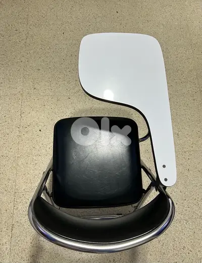 2 students chairs