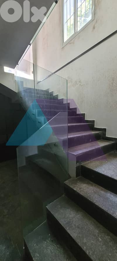 A 465 m2 warehouse for sale in Zalka
