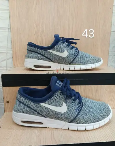 Nike shoes size 43