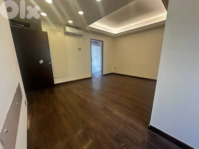 Office for sale in Verdun مكتب للبيع في فردان