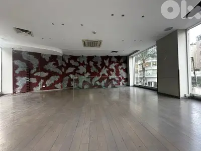 Shop for rent in Verdun محل للإيجار في فردان