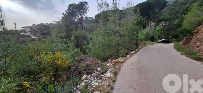 L17986 - 1,900 SQM Land For Sale in Baabdat