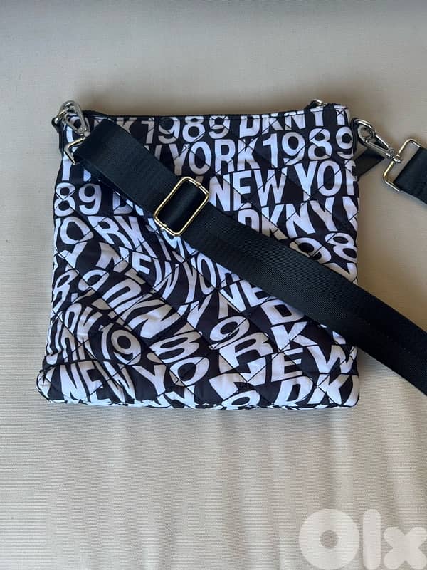 dkny crossbag 4