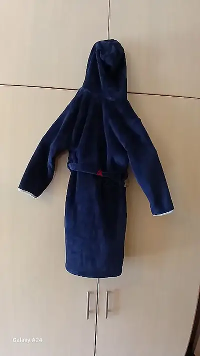 Dressing gown okaidi like new.