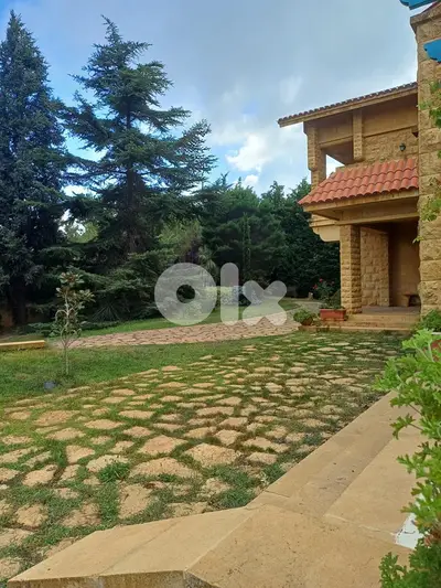 1400 m2 Villa+Gardens &Terraces+Panoramic View 4 Sale in Aley - عاليه