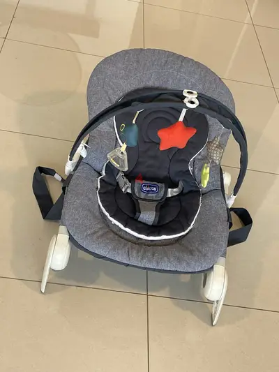 Hooplá Bouncing Chair with Toys