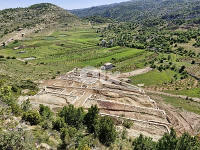 Land for sale in Mechmech أرض للبيع في مشمش