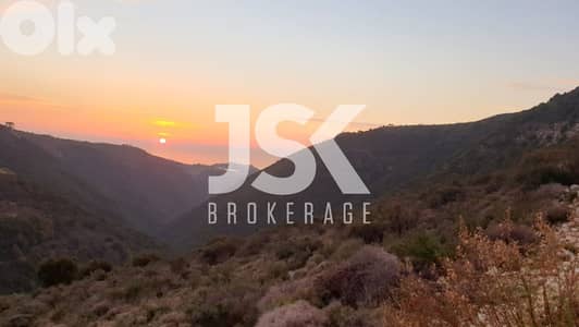 L18075-Land For Sale in Ghalboun Town With Seaview