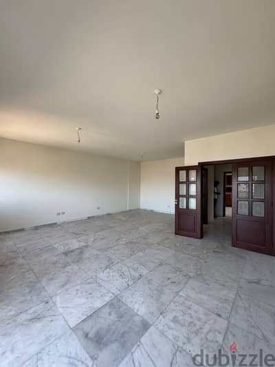 SPACIOUS APARTMENT IN HAMRA / SEA VIEW (200SQ) , (HA-260)