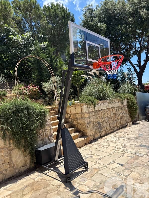 Tempered glass Adjustable Basketball hoop with Iron base 0