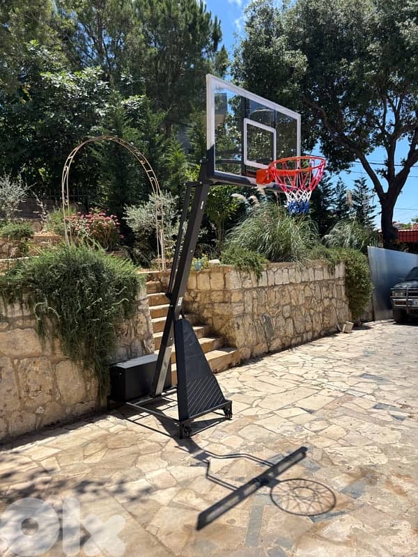 Tempered glass Adjustable Basketball hoop with Iron base 1