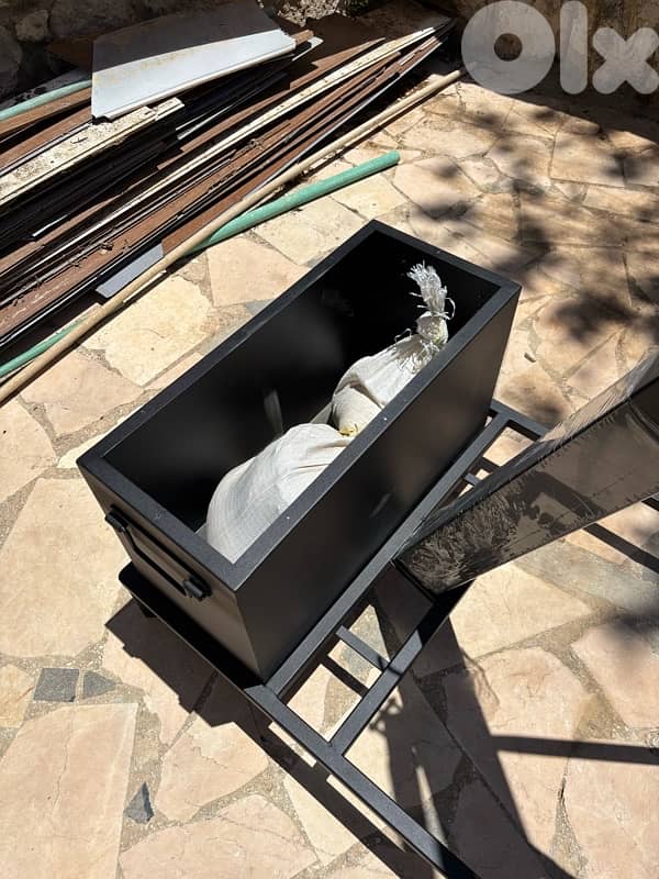 Tempered glass Adjustable Basketball hoop with Iron base 3