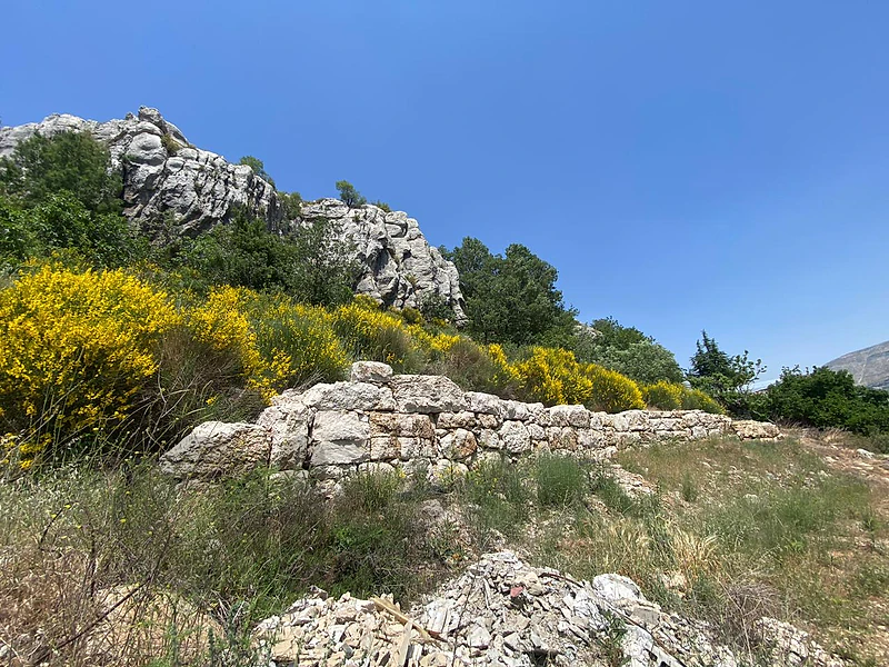 997 m2 land having an open mountain view for sale in Hrajel - حراجل