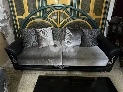 طقم كنبايات شغل istikbal تركي مع طاولة وسط بتفتح صندوق