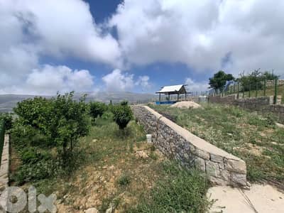 Tarchich | 740m² Land | ZONE 25/50 | Road Access | Gated | Pergola