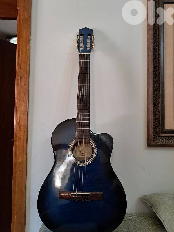 Used guitar in a verry good condition 0