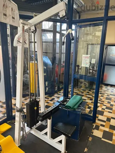 lat pull down machine like new