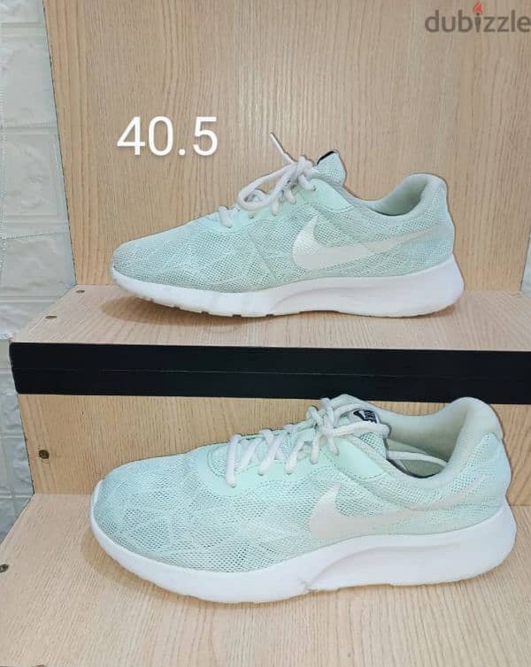Nike shoes size 40.5 0