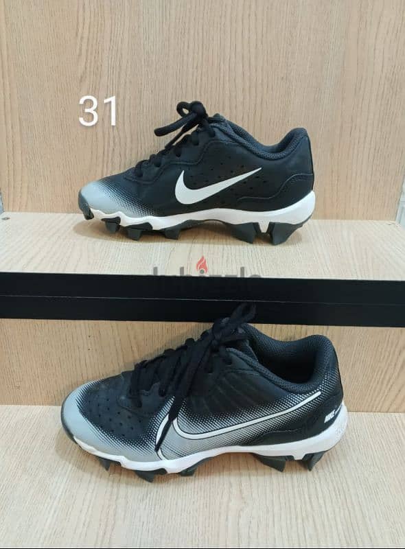 Nike shoes size 31 0