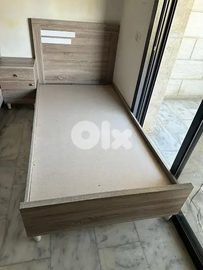تخت مفرد عرض 100 موديل جديد مع كمود صغيرة