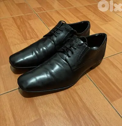 BUGATTI shoes