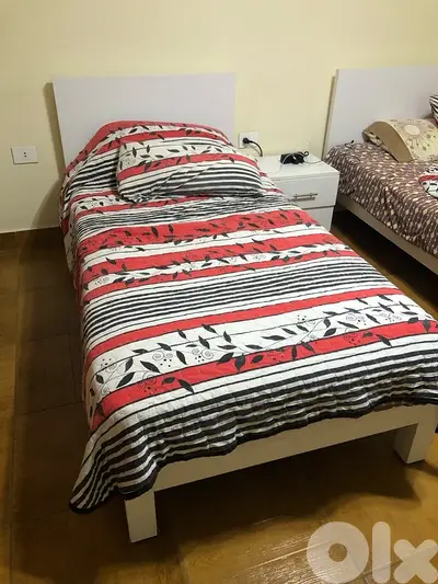 2 bed and 2 mattress in a good condition and one comode