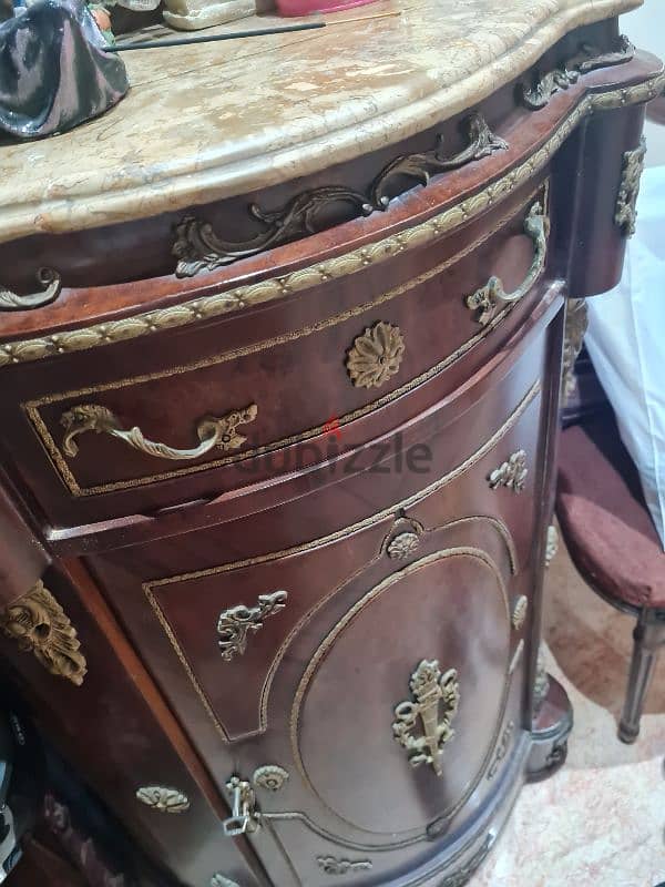 antique table 0