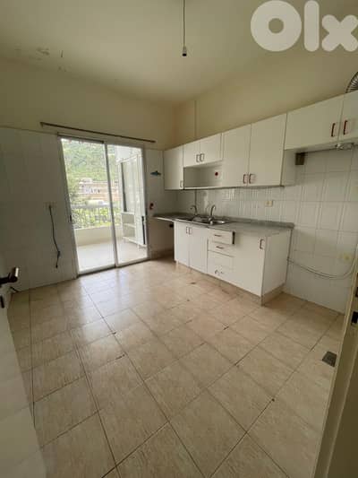 Zouk Mosbeh 120m2 | Well Maintained | Flat | Mountain View | EL/JA