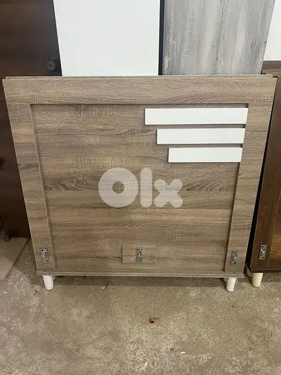 تخت مفرد عرض 100 عالي عن الأرض اجرين خشب زان