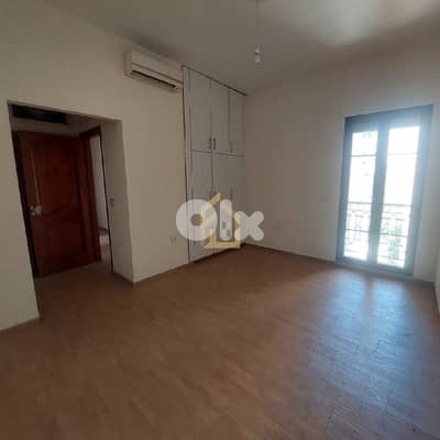 Apartment for sale in Achrafieh JD120 شقة للبيع في الأشرفية