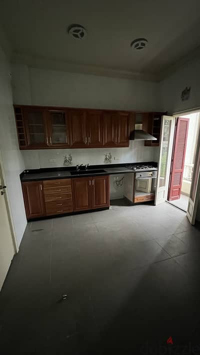 Apartment for Sale in Mazraat Yachouh شقة للبيع في مزرعة يشوع