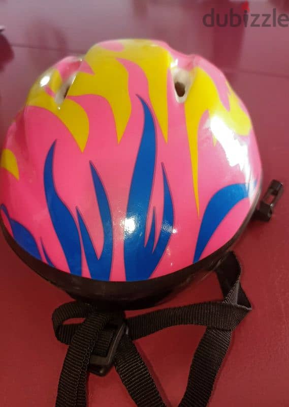 Adjustable rollerblades 28-30 with helmet 2