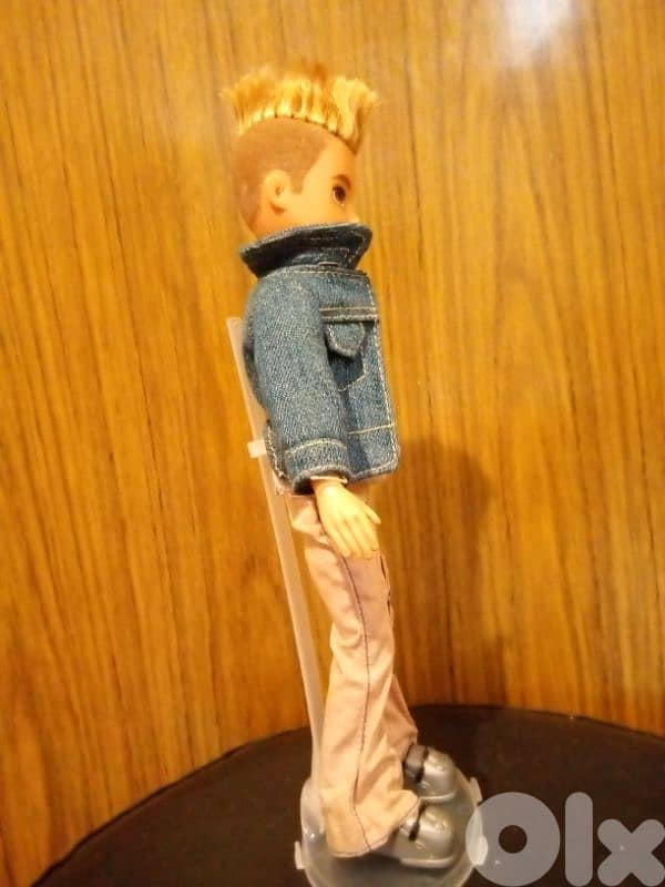 MAGIC SNOW MOXIE BOYZ Rare wearing MGA Great doll for a Fix price=28$ 5