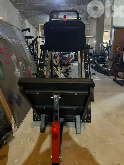 Leg Press Machine GEO sport معدات رياضية متنوعة