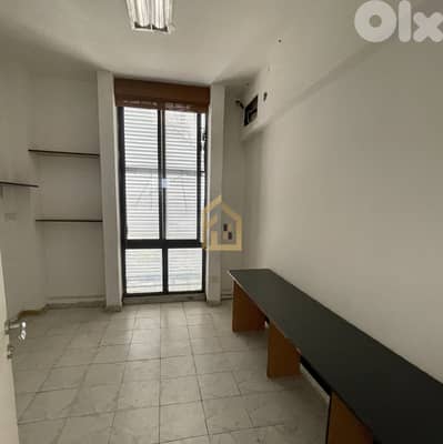 Office for rent in Bouchrieh EA181 كتب للإيجار في البوشرية
