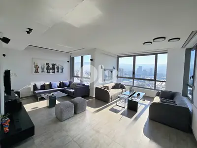 Apartment for sale in Achrafieh/ amazing view/ Furnished