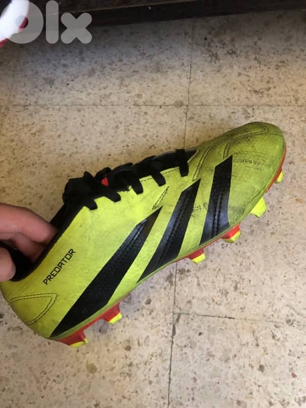 football shoes 0
