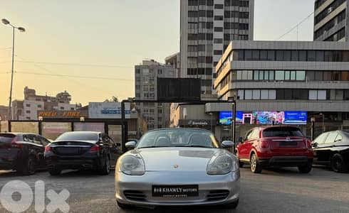 Porsche Boxster 2.5L 2004 Like new!!